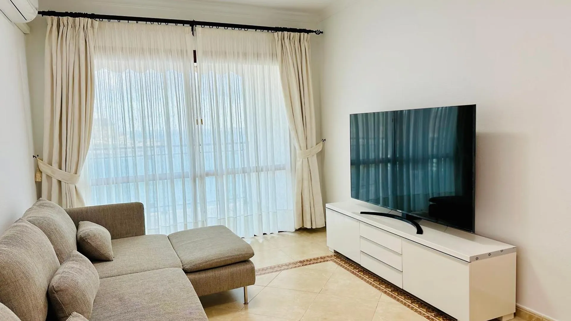 Apartment With Ocean View Плая-дель-Кура Испания
