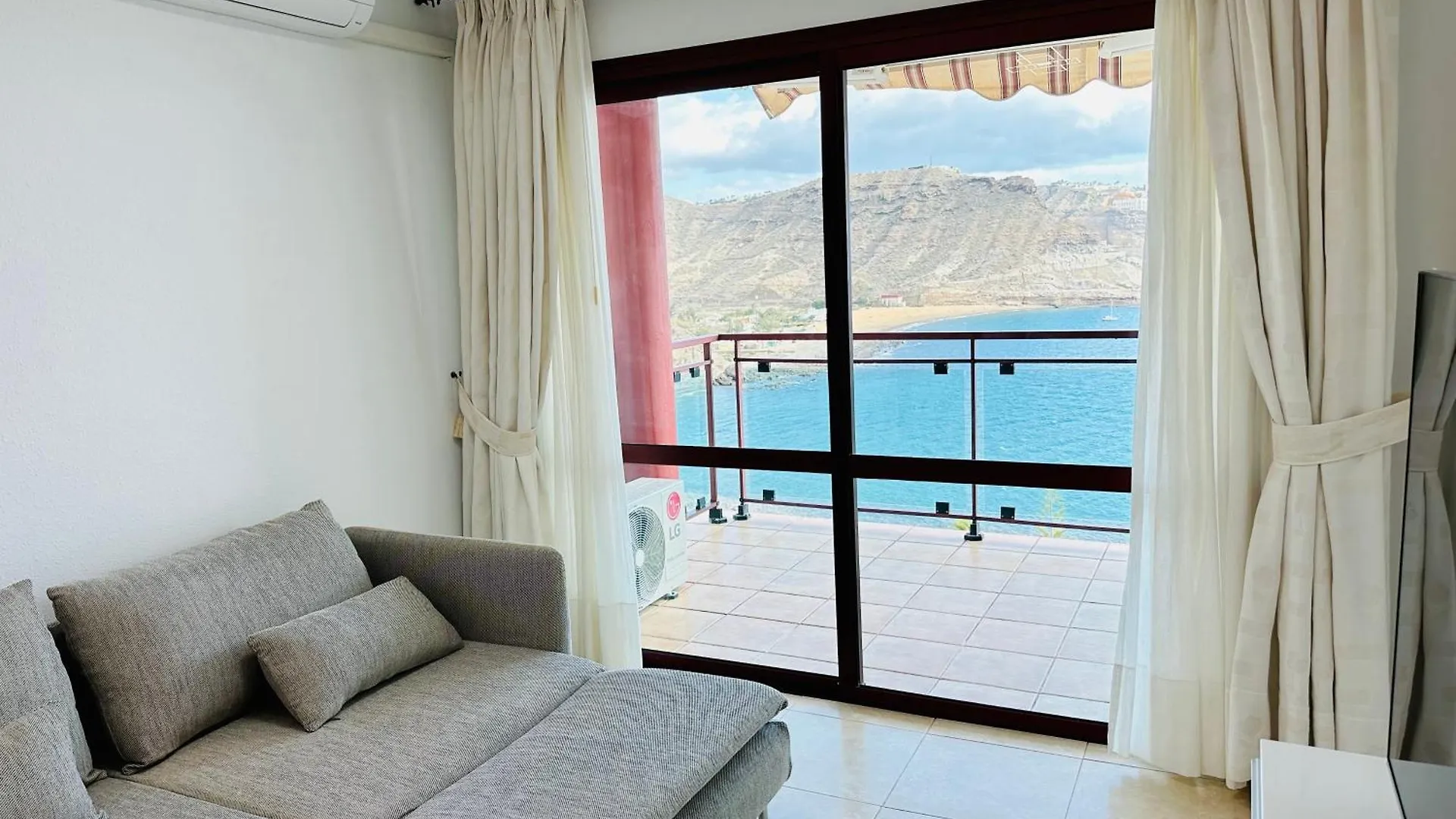 Apartment With Ocean View Плая-дель-Кура 0*,